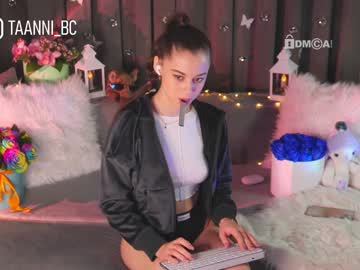 webcam girl taanni_bc live cam image #3678285