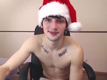 webcam man teddy_mode live cam image #815725