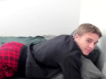 webcam man collegeboiaz live cam image #5940160
