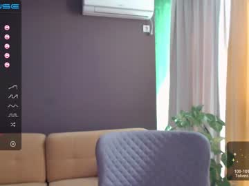 webcam girl small_blondee live cam image #1779371