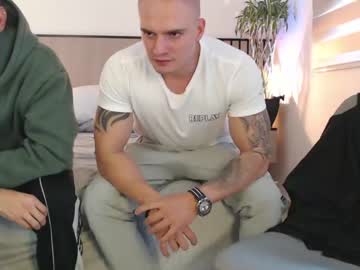 webcam man fratguysonline live cam image #5757494