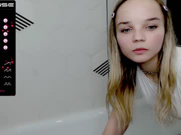 webcam girl gorgeous_bunny live cam image #2941691