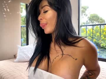webcam girl amy_queen7 live cam image #2413947