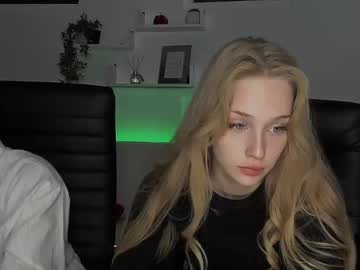webcam couple sarahwelddy live cam image #2949695