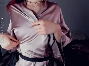 webcam girl vanilla_lips live cam image #5683309