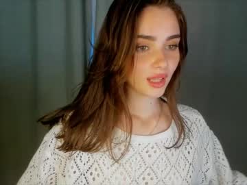 webcam girl scarletmore live cam image #5230155