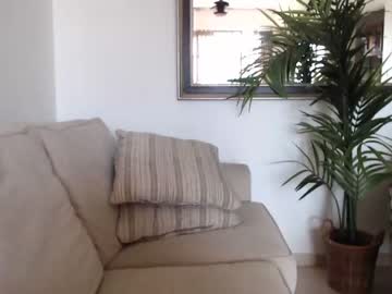 webcam girl tiffany925 live cam image #1062375