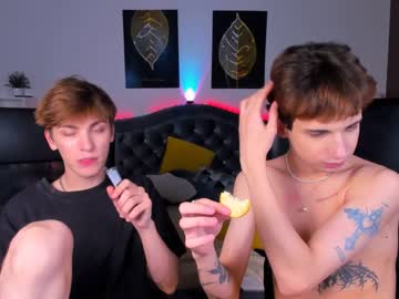 webcam man nate_and_eithan live cam image #1935548