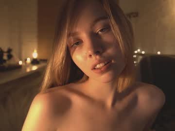 webcam girl bibi_it_is live cam image #2336473