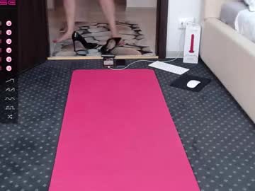 webcam girl carmela_fox live cam image #4845964