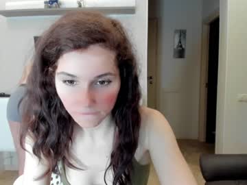 webcam girl cowgirl_emilly live cam image #2320808