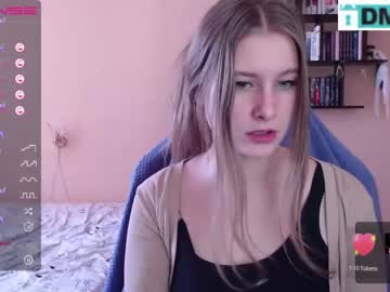 webcam girl minnie_olson_ live cam image #3722363