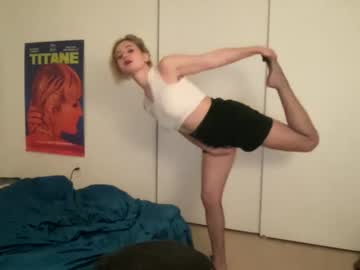 webcam girl internet_famous live cam image #2604545