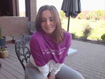 webcam girl juicy_peach88 live cam image #4403317