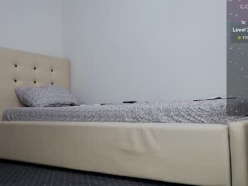 webcam girl carmela_fox live cam image #6010046