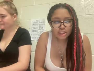 webcam couple thekittygirls live cam image #1037345