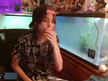 webcam girl beetlegurl live cam image #5927101