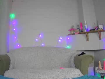 webcam couple roxxxy_and_dean live cam image #1188259