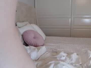 webcam girl lilemilyy live cam image #6597256