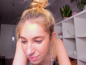 webcam couple christine_bae live cam image #3631252