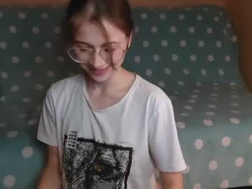 webcam girl mekyy_no_neko live cam image #2686219