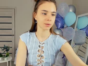 webcam girl stella_711 live cam image #1154135