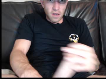 webcam man beautyandthehungbeast live cam image #2836056