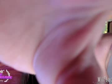 webcam girl milf_lacey live cam image #1919980