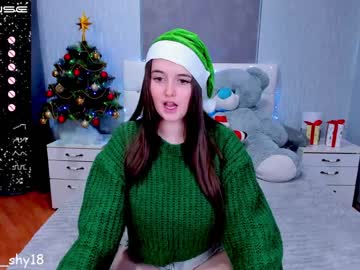 webcam girl emmika_ live cam image #780650