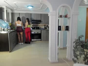 webcam girl noemibcnz live cam image #2021278