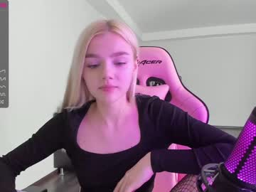 webcam girl allotropp live cam image #3597056