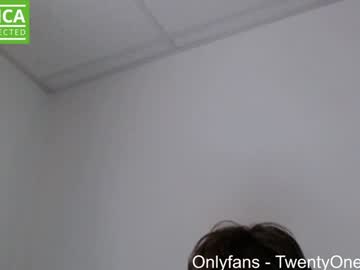webcam man twentyoneyearoldstud live cam image #7018637