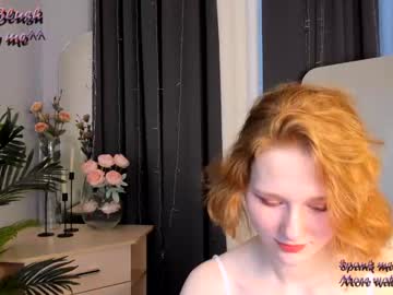 webcam girl navy_blush live cam image #6318118