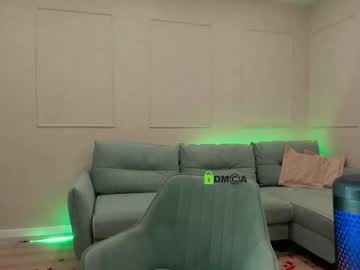 webcam girl crazzy_cherry live cam image #2579259