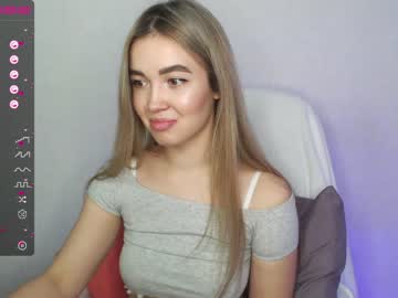 webcam girl yourvirusqueen_ live cam image #2337247