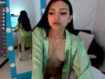 webcam girl sweet_littleee live cam image #1305469