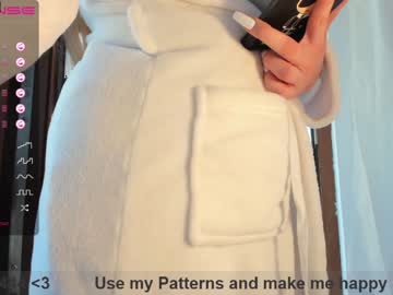 webcam girl m1ss_ariana live cam image #3092574