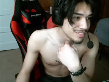 webcam man thewombbroom live cam image #1246924