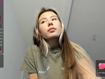 webcam girl deniseone live cam image #4012237