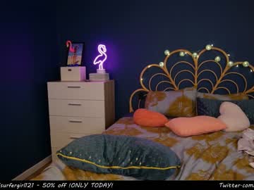webcam girl surfergirl121 live cam image #4327729