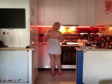 webcam girl kiradivine live cam image #5196895