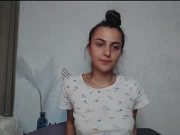webcam girl sweetbrunettt live cam image #2354230