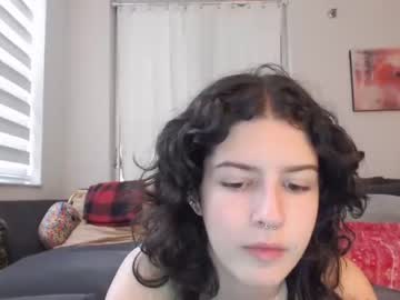 webcam girl frenchava live cam image #4275368