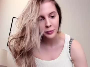 webcam girl alwaysparty live cam image #1737894