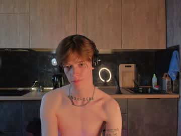webcam man cerb3r live cam image #2081263
