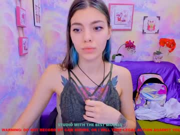 webcam girl maura_shy live cam image #574669