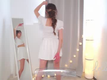 webcam girl y_u_m_i_k_a live cam image #1980835