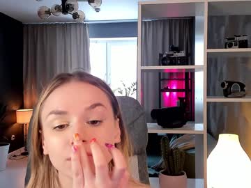 webcam girl devilmayshy live cam image #3945791