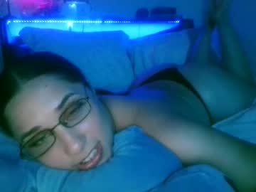 webcam girl queenouid live cam image #7041653