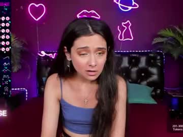 webcam girl tiffany_whootson live cam image #2352047